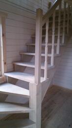 Деревянная лестница (фото 05)