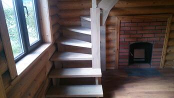 Деревянная лестница (фото 06)