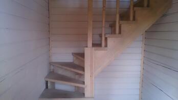 Деревянная лестница (фото 13)
