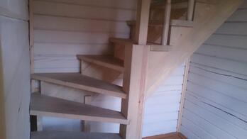 Деревянная лестница (фото 15)