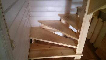Деревянная лестница (фото 17)
